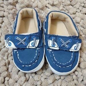 Baby boat shoes, new without box, velcro fastener Navy sueded material‎